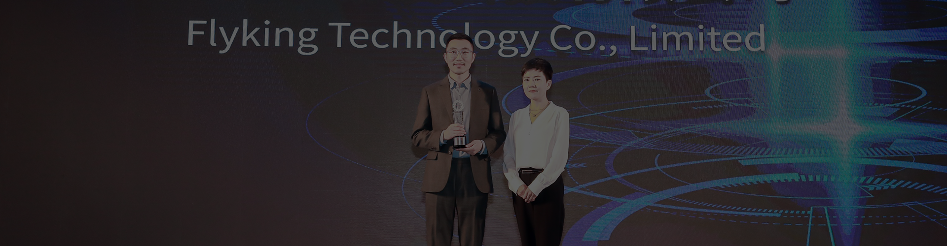 【芯片方案】數(shù)字電源高效進(jìn)化，HYC3657打造高效65W GaN快充解決方案